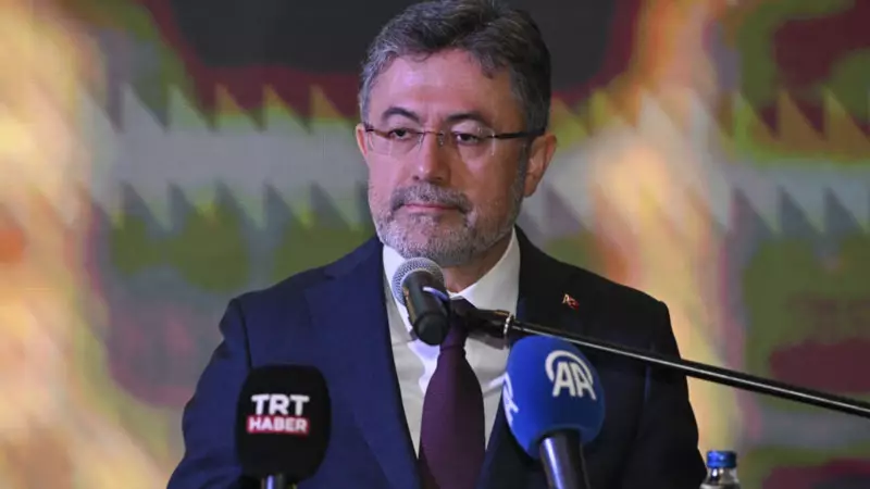 Bakan Yumaklı'dan Fatih'teki Şüpheli Aile Ölümü Açıklaması