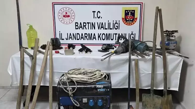 Bartın'da Kaçak Kazı Operasyonu: 2 Şahıs Suçüstü Yakalandı