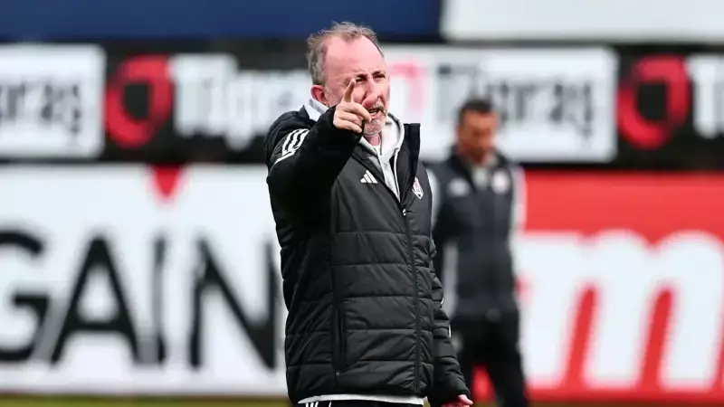 Beşiktaş'ta Sergen Yalçın Anjiyo Sonrası Antrenmanda