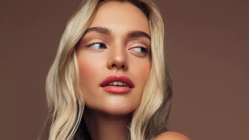 Blurred Lips: Sosyal Medyanın Yeni Dudak Makyajı Trendi