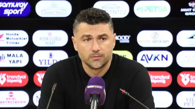 Burak Yılmaz'dan Hakem Tepkisi: Net Penaltı Pozisyonu