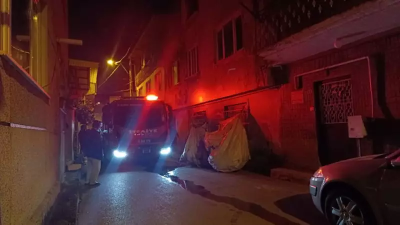 Bursa'da Evini Ateşe Veren Kişi Hastaneye Kaldırıldı: İşte Çarpıcı Detaylar!