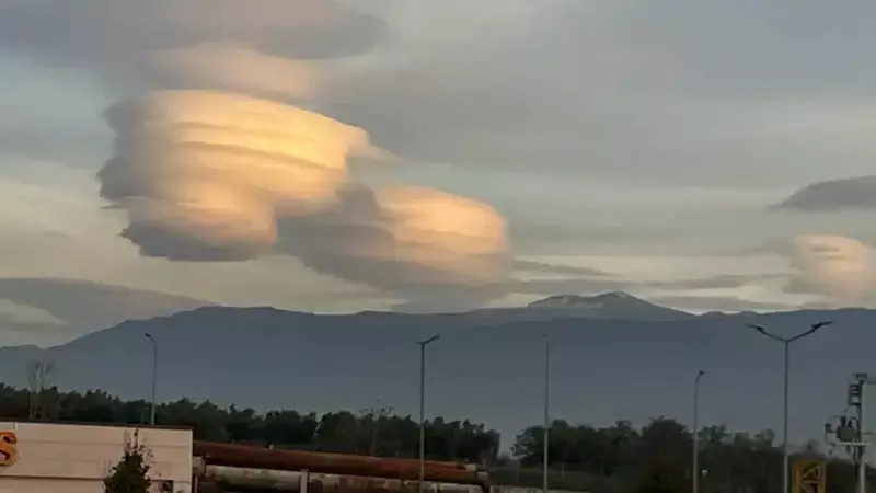 Bursa'da Uludağ Üzerinde Görsel Şölen: Mercek Bulutu