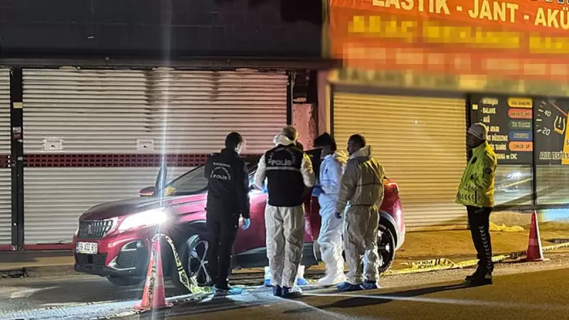 Büyükçekmece'de Otomobilde Silahlı Kavga: 2 Ölü, 1 Yaralı