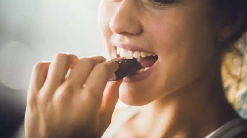 Canım Çikolata Çekiyor Demenin Şaşırtıcı Nedeni: Beyninizde Bu Mineral Eksik Olabilir!