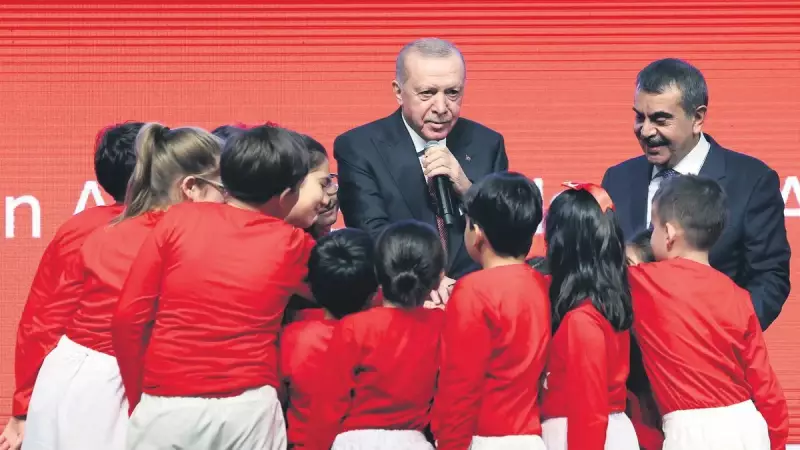 Cumhurbaşkanı Erdoğan: Öğretmenlerimiz Meşaleyi Taşıdıkça Türkiye'nin Yolu Açık