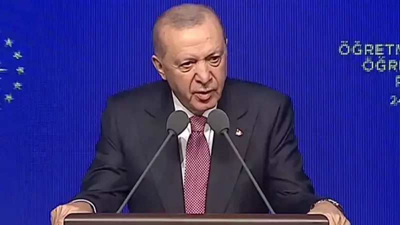 Cumhurbaşkanı Erdoğan'dan 15 Bin Öğretmen Ataması ve Öğretmenler Günü Mesajı