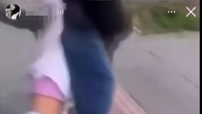 Diyarbakır'da Lise Öğrencisine Sokak Ortasında Akran Zorbalığı