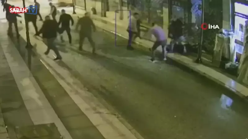 Elazığ'da Sokak Ortasında 10 Kişilik Grup Bir Şahsa Ölümcül Saldırı