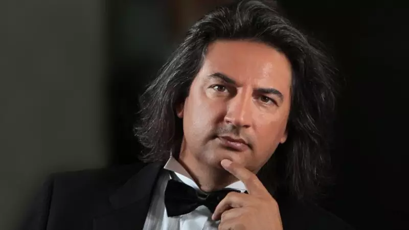 Çelik Erişçi Sahnede Düştü: Anları Sosyal Medyada Paylaştı