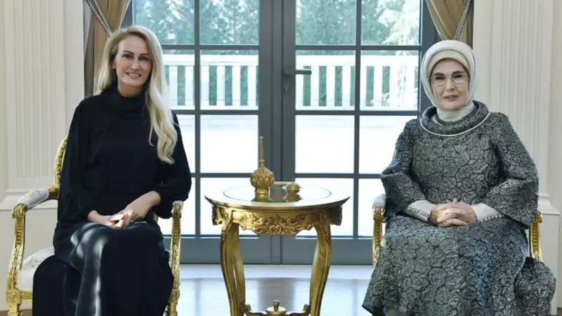 Emine Erdoğan, KKTC Cumhurbaşkanı'nın Eşi Nilden Erhürman'ı Ağırladı