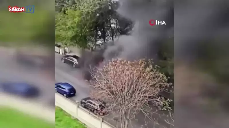 Esenyurt'ta Park Eden Minibüs Alev Alev Yandı: Araç Sahibi Yaralandı