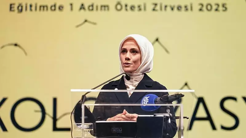 Esra Albayrak'tan Gençlere Çarpıcı Uyarı: Bilginin Kaynağını Araştırın, Zihinlerinizdeki Gizli Elleri Fark Edin!