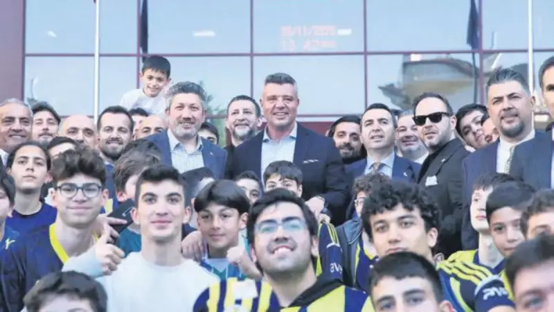 Fenerbahçe Başkanı Saran, Güneysu'da Öğrencilerle Buluştu