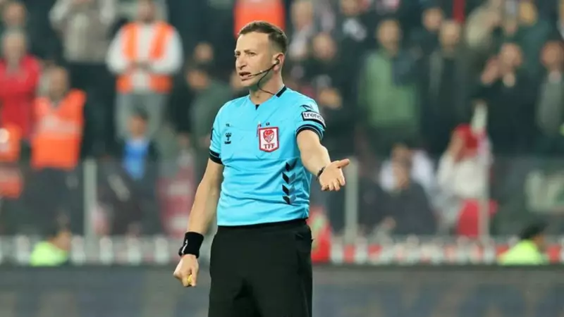 Fenerbahçe-Galatasaray Derbisi Hakemi Yasin Kol Oldu!