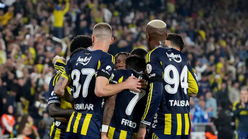 Fenerbahçe Kamp Kadrosunu Açıkladı: 4 Önemli Eksik