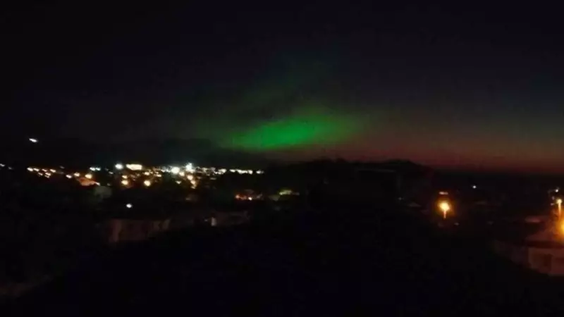 Fethiye Gökyüzünde Görülen Mor ve Yeşil Işıkların Sırrı