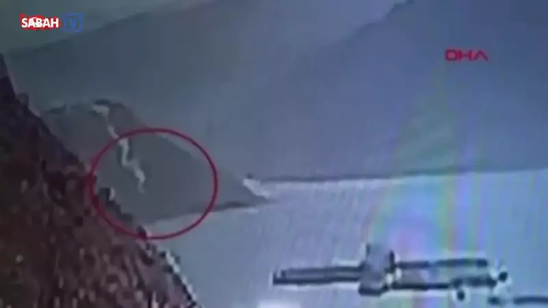 Hakkari'de Otomobil Baraj Gölüne Uçtu: 3 Kişi Hayatını Kaybetti