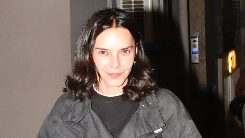 Hande Ataizi Nişantaşı'nda Makyajsız Görüntülendi: 'Sinemada Yer Bulamadım'