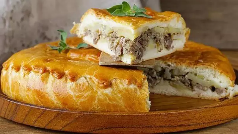 Hatay ve Gaziantep Usulü Kıymalı Kömbe Tarifi: Kat Kat Lezzet