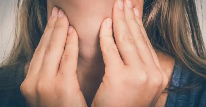 Hipertiroidi Belirtileri ve Tedavisi: Tiroidin Hızlı Çalışması Nelere Yol Açar?