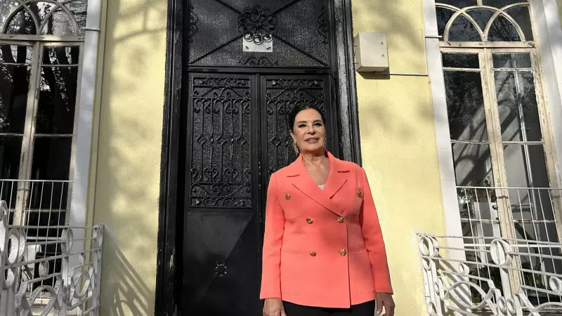 Hülya Koçyiğit: Okula Başlamak İçin Yaşımı 8 Ay Büyüttüler