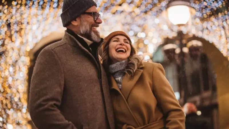 Kabarık Kazaklara Veda! Kumaşlarınızı Anında Tüylerden Arındıracak O Mucizevi Yöntem