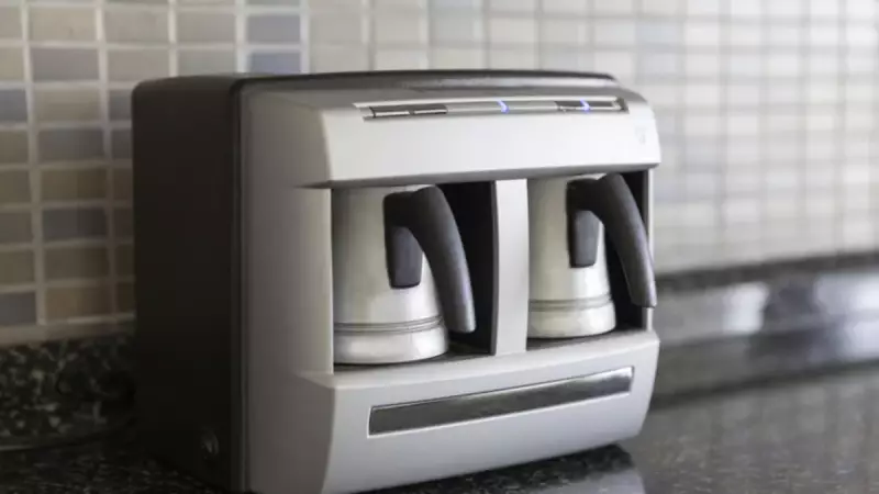 Kahve Makinesi Temizliğinde Uzmanlar Uyardı: Bu Hata Ömrünü Kısaltıyor!