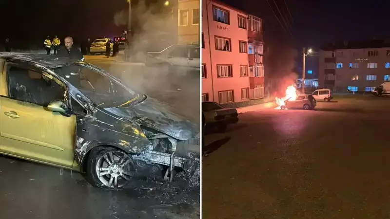 Karabük'te Park Eden Araç Alev Alev Yandı: 16 SUM 70 Plakalı Araç Kullanılamaz Hale Geldi
