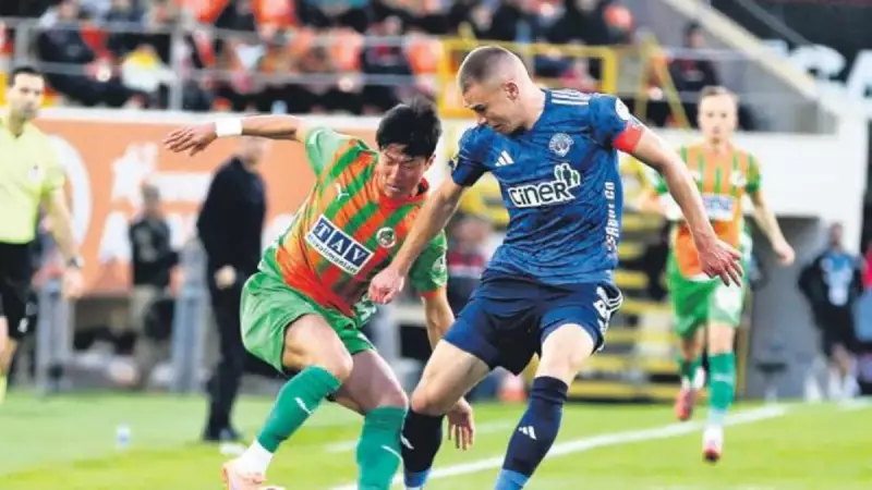 Kasımpaşa, 4 Dakikada 2 Golle Alanyaspor'u Devirdi