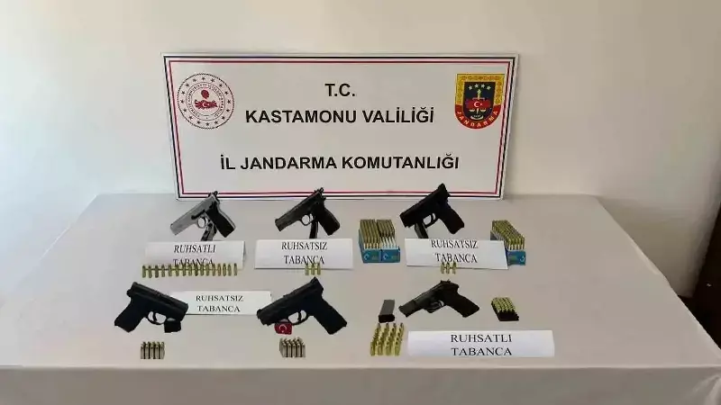 Kastamonu'da 6 Şüpheliden 6 Tabanca ve 253 Fişek Ele Geçirildi