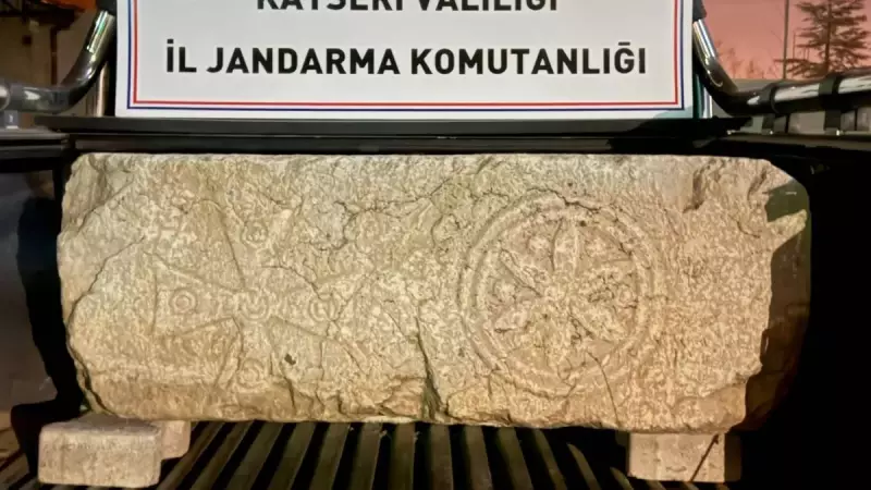 Kayseri'de Tarihi Eser Operasyonu: 6. Yüzyıla Ait Kapı Sövesi Ele Geçirildi