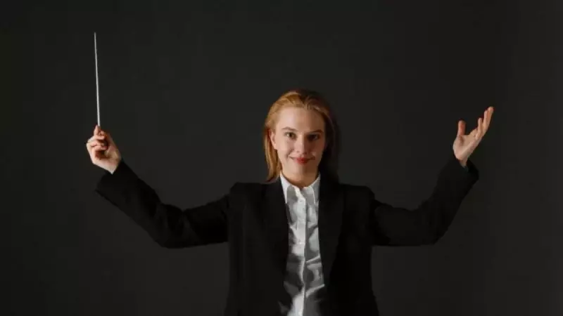 Küçük Yaşta Ağlatarak Başladı, Şimdi Avrupa'yı Fethediyor: Öykü Yanık'ın Müzik Serüveni