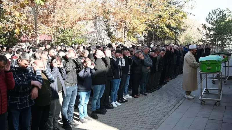 Kırıkkale'de 3 Tonluk Sac Levha Altında 2 İşçi Hayatını Kaybetti