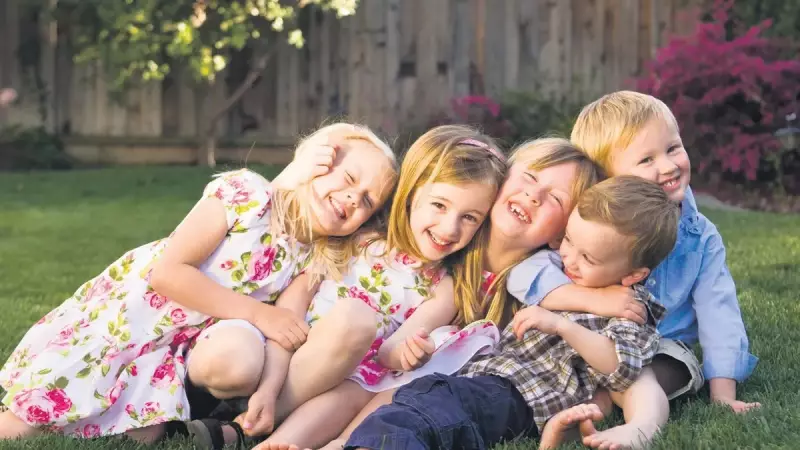 Kuzenler Çocuk Gelişiminin Gizli Kahramanları! Duygusal Zekayı Nasıl Güçlendiriyorlar?