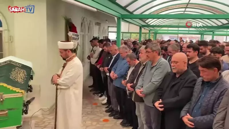 Kuzey Marmara Otoyolu'nda Feci Kaza: 27 Yaşındaki Uğurcan Evcek Son Yolculuğuna Uğurlandı