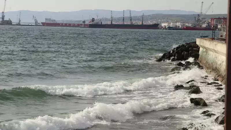 Lodos Tekirdağ'da Balıkçıları Vurdu: Denize Çıkış Durduruldu