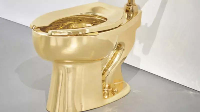 Maurizio Cattelan'ın Tartışmalı Altın Klozeti Satışta: Sanat mı, Provokasyon mu?
