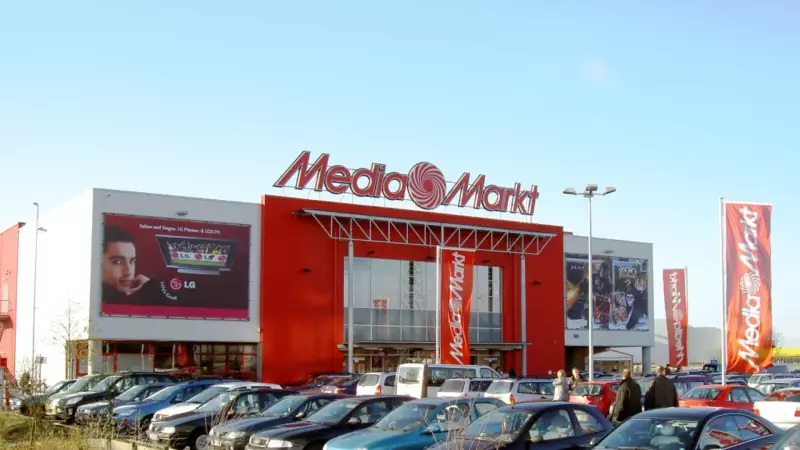 MediaMarkt'ın Rengarenk Şahane Cuma'sı Ezgi Mola ve Berk Keklik ile Başladı