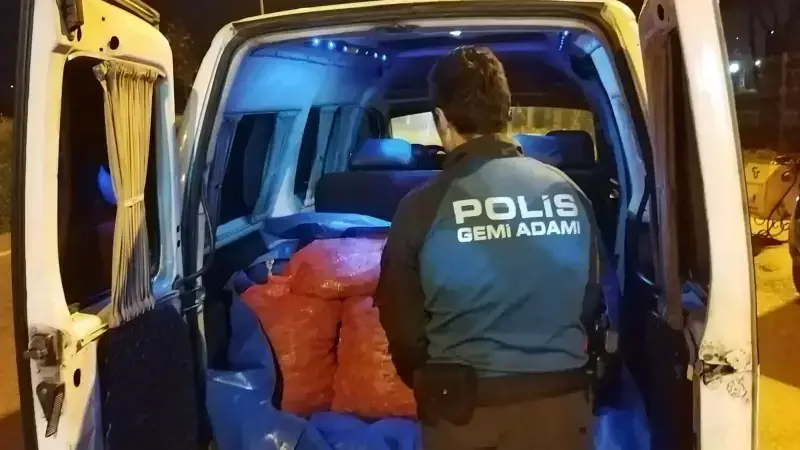 Minibüste 200 Kg Kaçak Midye Ele Geçirildi: 37.770 TL Ceza
