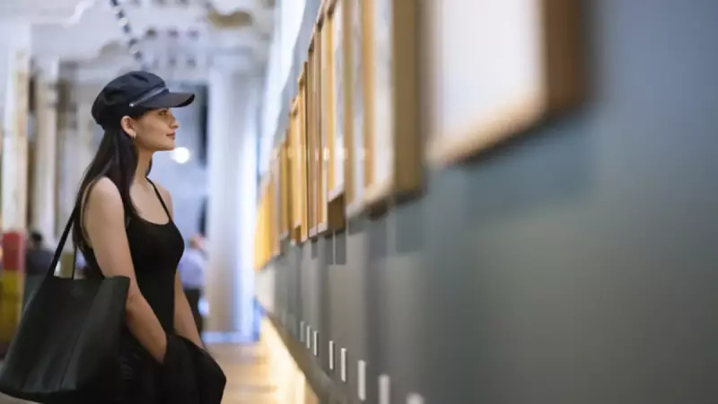 Müzedeki 40 Yıllık Eser 'Kir' Sanılıp Temizlendi!