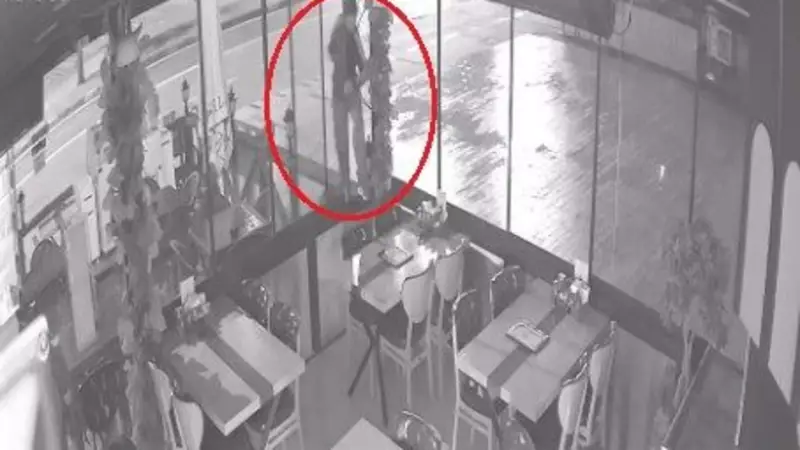 İnegöl'de Kebapçıyı Defalarca Soyan Hırsız Sopayla Kovalandı
