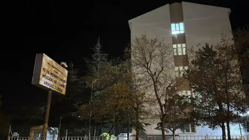 Niğde'de Pasta Yiyen 6 Öğrenci Zehirlendi: Tedavi Altına Alındı