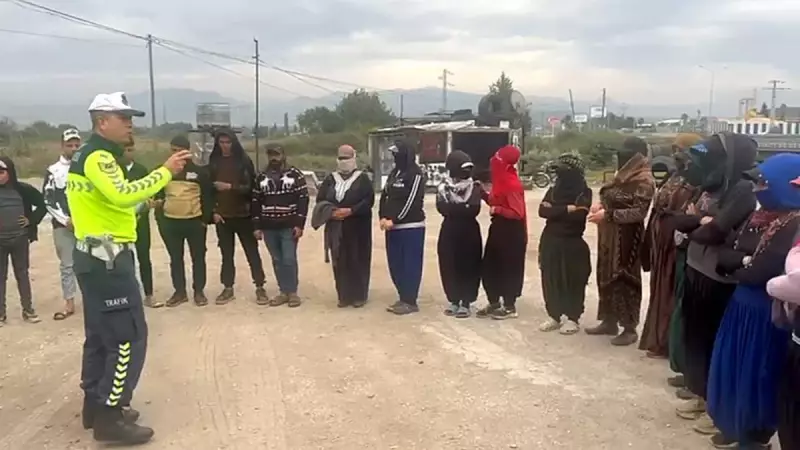 Osmaniye'de 15 Kişilik Minibüsten 30 Tarım İşçisi Çıktı!