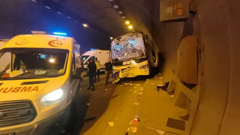 Osmaniye'de Tünelde Kaza: Otobüs ile TIR Çarpıştı, 5 Yaralı