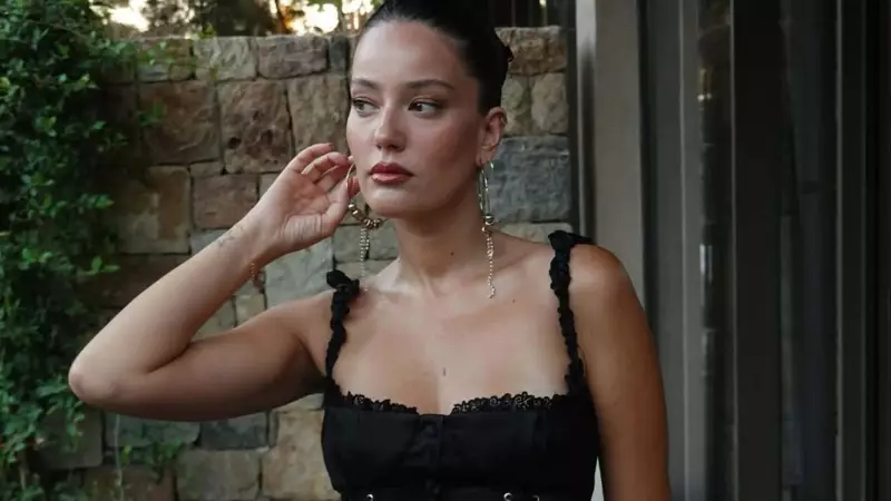 Pelin Akil Boşanma İddialarına Yanıt Verdi: 'Artık Konuşmuyorum'