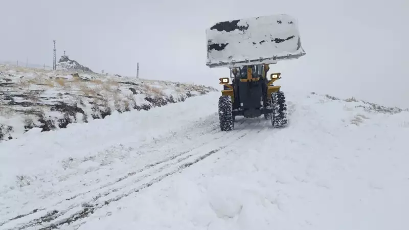 Şırnak Beytüşşebap'ta Kar Yağışı: 5 Köy Ulaşıma Kapandı