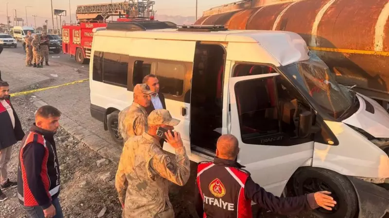 Şırnak'ta Öğrenci Servisi ile Tanker Çarpıştı: 14 Yaralı