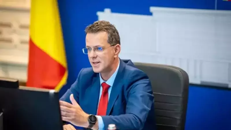 Romanya Savunma Bakanı Mosteanu özgeçmiş skandalı sonrası istifa etti