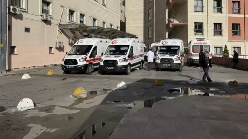 Sakarya'da Kız Yurdunda Zehirlenme: 23 Öğrenci Hastanelik Oldu